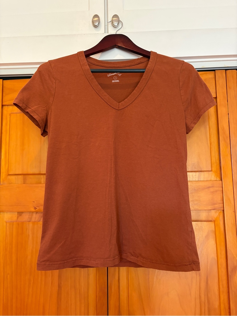 Universal Thread 100% Cotton Short Sleeve V-Neck T-Shirt Size Small Burnt Orange
